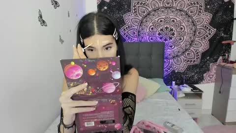 Snapshot of jade__weed chatting on 01.26.25 online show from 01.26.25