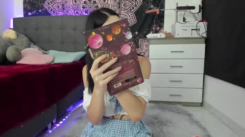 Snapshot of jade__weed chatting on 02.07.25 online show from 02.07.25