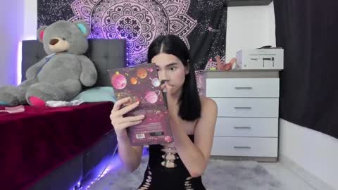 Snapshot of jade__weed chatting on 02.08.25 online show from 02.08.25