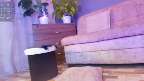 Snapshot of jade_brunnette chatting on 06.11.26 Jade Brunete online show from 06.11.26