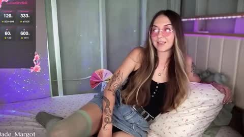 Jade Margot online show from 11.10.25