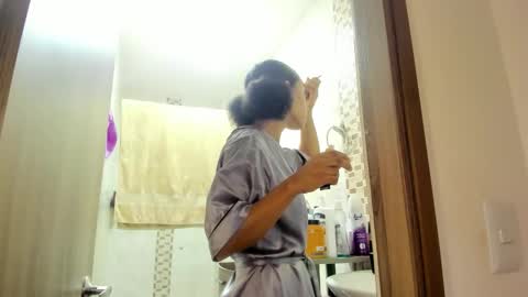 Jade smile online show from 10.22.25