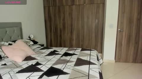 Jade smile online show from 11.25.25