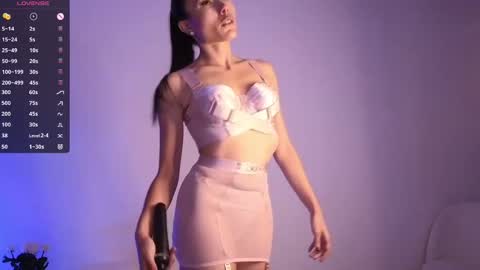 Jade Paris online show from 10.05.25