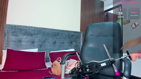 karlla scarlet online show from 02.12.26