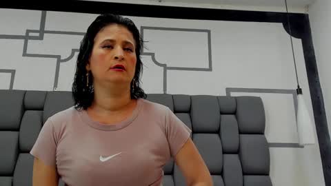 Snapshot of jade_squirt chatting on 12.30.24 Jade online show from 12.30.24