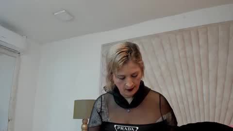 Snapshot of jade_squirt chatting on 09.19.25 Jade online show from 09.19.25