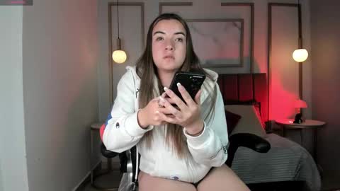 jade_vela online show from 10.06.25