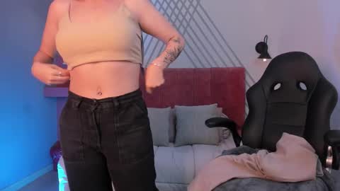 jade_vela online show from 10.11.25