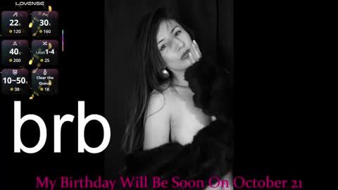 jade white  online show from 09.30.25