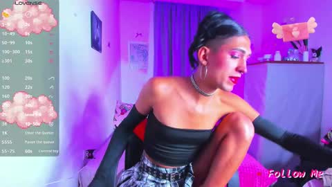 Snapshot of jadebenett chatting on 10.09.25 Jade Benett online show from 10.09.25