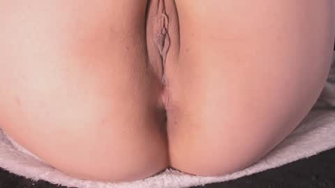 Snapshot of jadeestudios chatting on 01.23.25 jadeestudios online show from 01.23.25