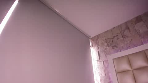 Snapshot of jadeestudios chatting on 02.04.25 jadeestudios online show from 02.04.25