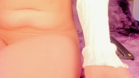 Snapshot of jadeestudios chatting on 11.04.25 jadeestudios online show from 11.04.25