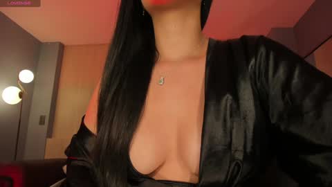 JADE EVANS online show from 12.04.24