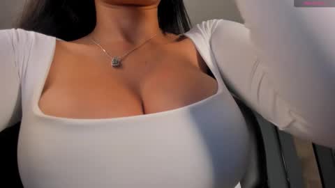 JADE EVANS online show from 11.01.25