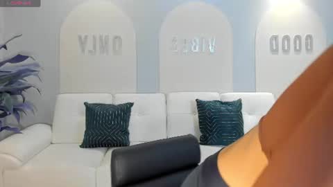 JADE EVANS online show from 07.07.26