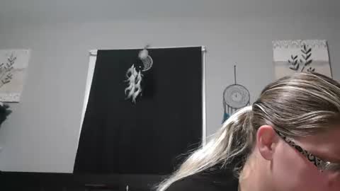 JadeLuv online show from 12.17.25