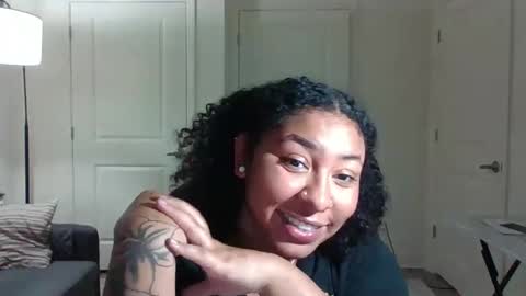 Snapshot of jadeyxxo chatting on 10.07.25 jadeyxxo online show from 10.07.25