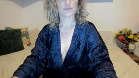 elena online show from 02.20.25