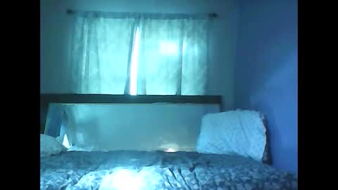 Jamie Rose Queenschild ever... online show from 09.16.25