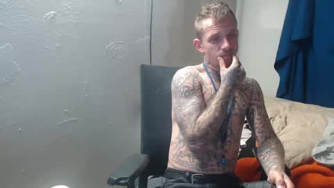 Snapshot of jake265897 chatting on 10.04.25 showingitoff online show from 10.04.25