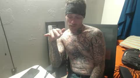 Snapshot of jake265897 chatting on 10.12.25 showingitoff online show from 10.12.25