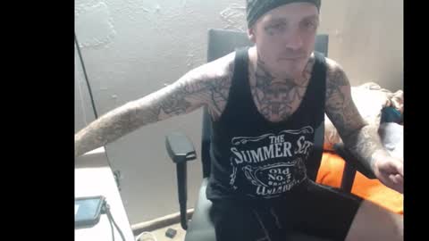 Snapshot of jake265897 chatting on 10.22.25 showingitoff online show from 10.22.25