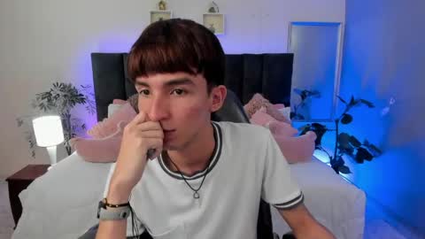 Snapshot of jake_evanss_ chatting on 05.26.26 JAKE online show from 05.26.26
