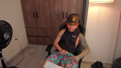 Snapshot of jake_pons chatting on 05.15.26 Jake Pons online show from 05.15.26