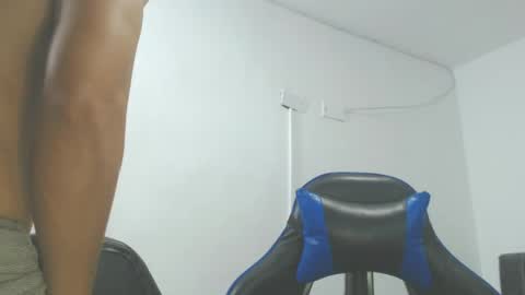 Hi guys im new 3 online show from 04.10.26