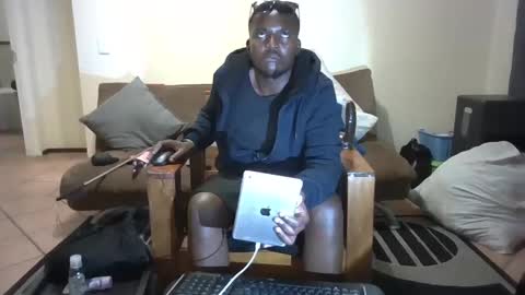 jake_strokes251 online show from 10.05.25