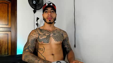 Snapshot of jakee_brown chatting on 01.10.25 Santiago online show from 01.10.25