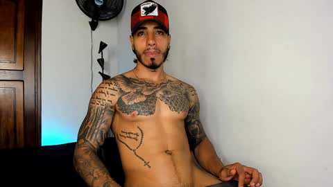 Snapshot of jakee_brown chatting on 01.10.25 Santiago online show from 01.10.25