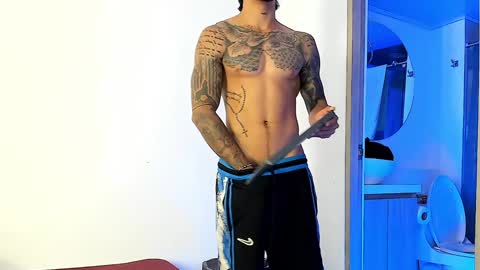 Snapshot of jakee_brown chatting on 02.08.25 Santiago online show from 02.08.25