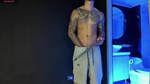 Snapshot of jakee_brown chatting on 03.05.25 Santiago online show from 03.05.25