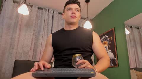 Snapshot of jakee_tyler chatting on 10.30.25 Jake Tyler online show from 10.30.25