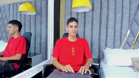 jakemoxleey online show from 12.30.24