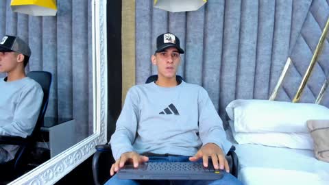 jakemoxleey online show from 01.03.25