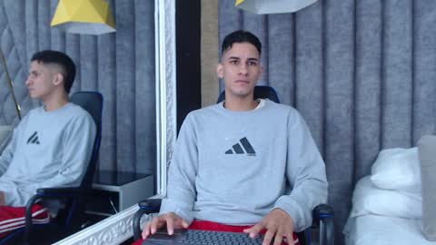 jakemoxleey online show from 02.05.25