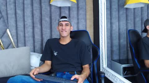 jakemoxleey online show from 02.08.25