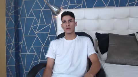 jakemoxleey online show from 02.12.25