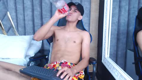 jakemoxleey online show from 02.20.25