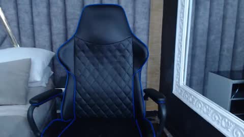 jakemoxleey online show from 03.10.25