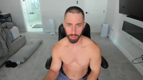 Snapshot of jakeorion chatting on 10.22.25 Jake Orion online show from 10.22.25