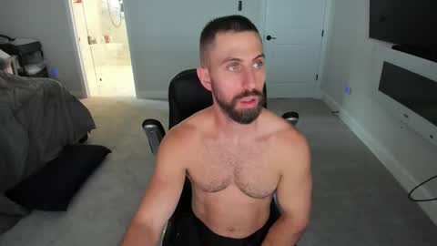 Snapshot of jakeorion chatting on 01.12.26 Jake Orion online show from 01.12.26