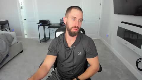 Snapshot of jakeorion chatting on 02.06.26 Jake Orion online show from 02.06.26