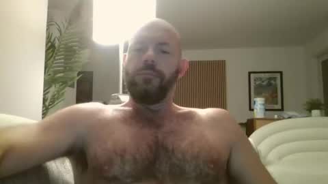 Snapshot of jakerhodesxxx chatting on 10.11.25 Jake Rhodes online show from 10.11.25