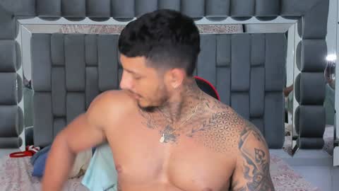 my name is sebas If you come here dont hesitate to say hello Im a guy who really likes having conversations and having hot online show from 12.09.24