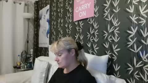 JAKKI LOUISE pornstar online show from 09.17.25